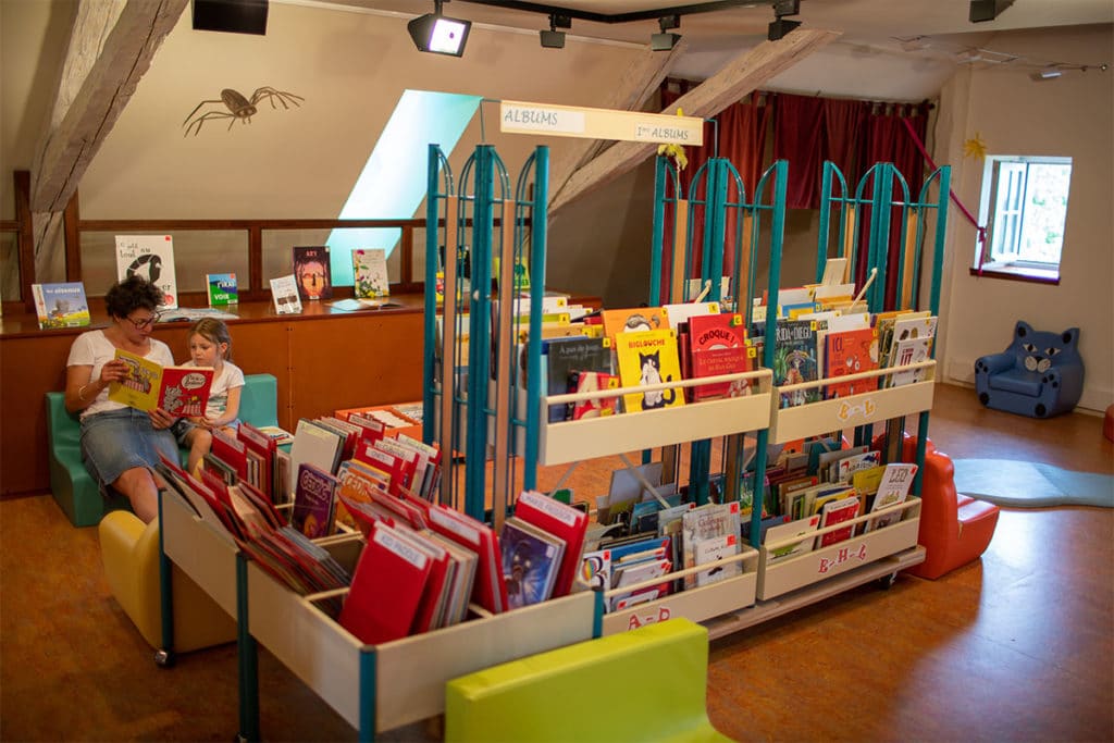 Bibliothèque Michel Butor à Lucinges - espace enfants