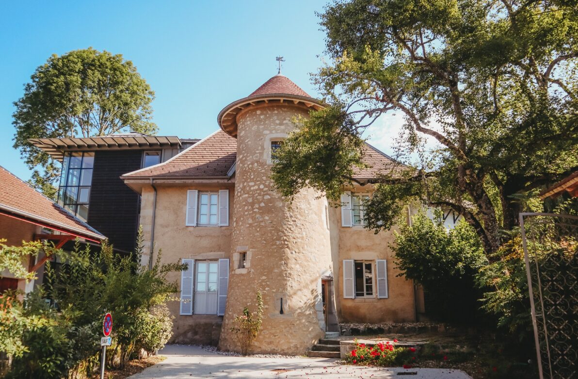 Manoir des livres, côté cour intérieure ©Office du tourisme des Monts du Genevois