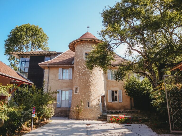 Manoir des livres, côté cour intérieure ©Office du tourisme des Monts du Genevois