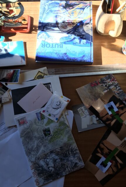 Bureau de Michel Butor - bureau des cartes postales